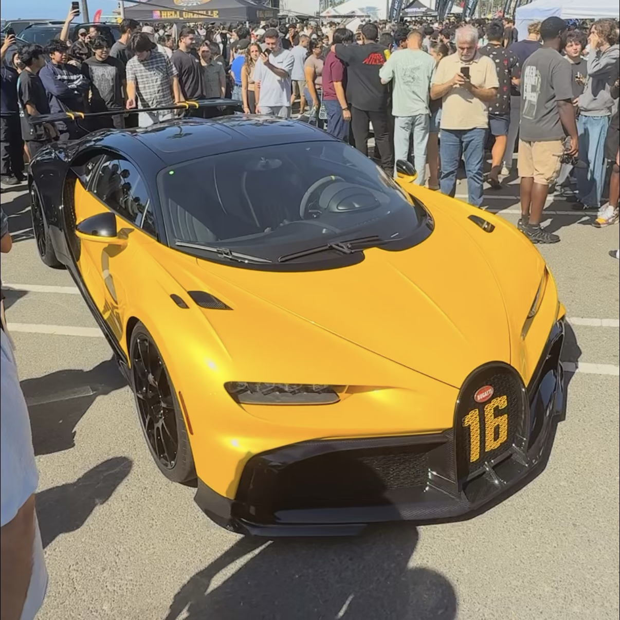 2023 Bugatti Chiron hero image