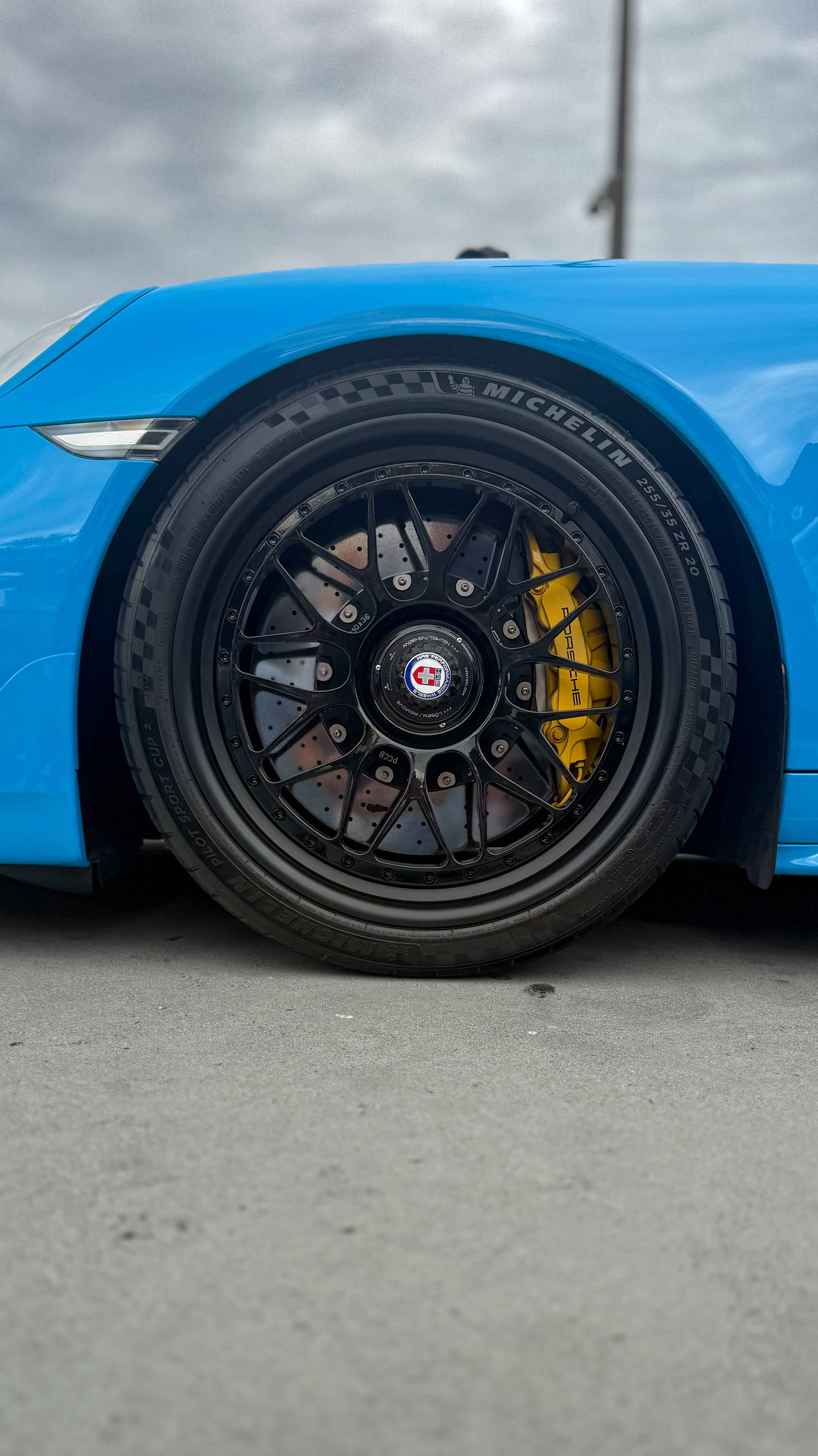 2017 Porsche 911 — Lineage Image 3