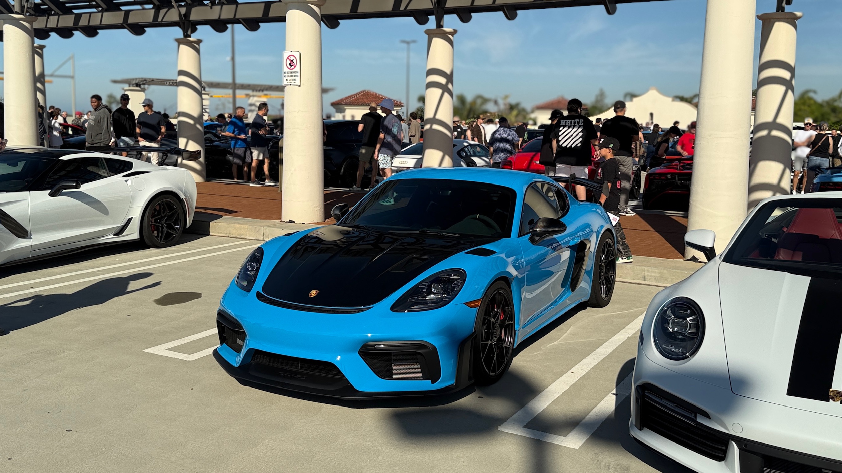 2025 Porsche 718 Cayman hero image