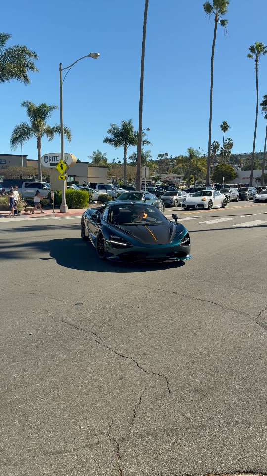 2024 McLaren 750S — Lineage Video 1