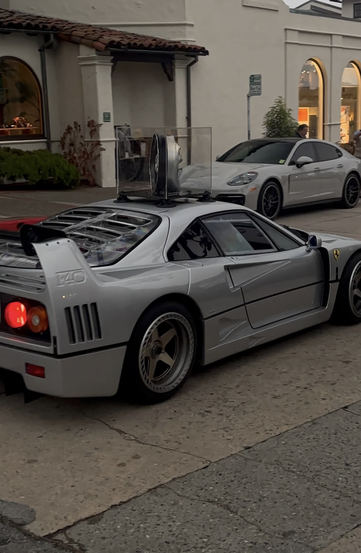 1990 Ferrari F40 — Lineage Image 1