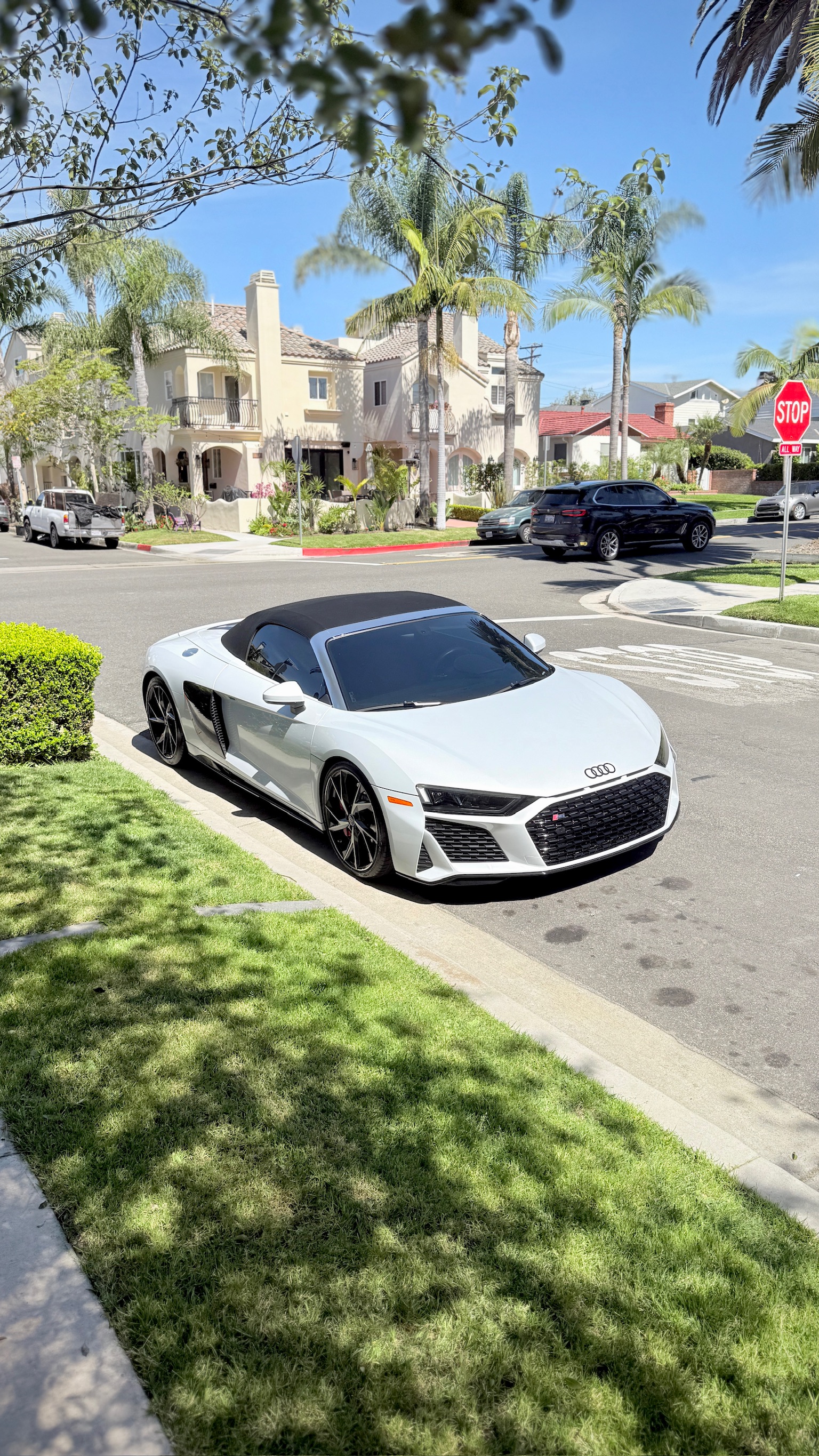 2022 Audi R8 β Lineage Image 1