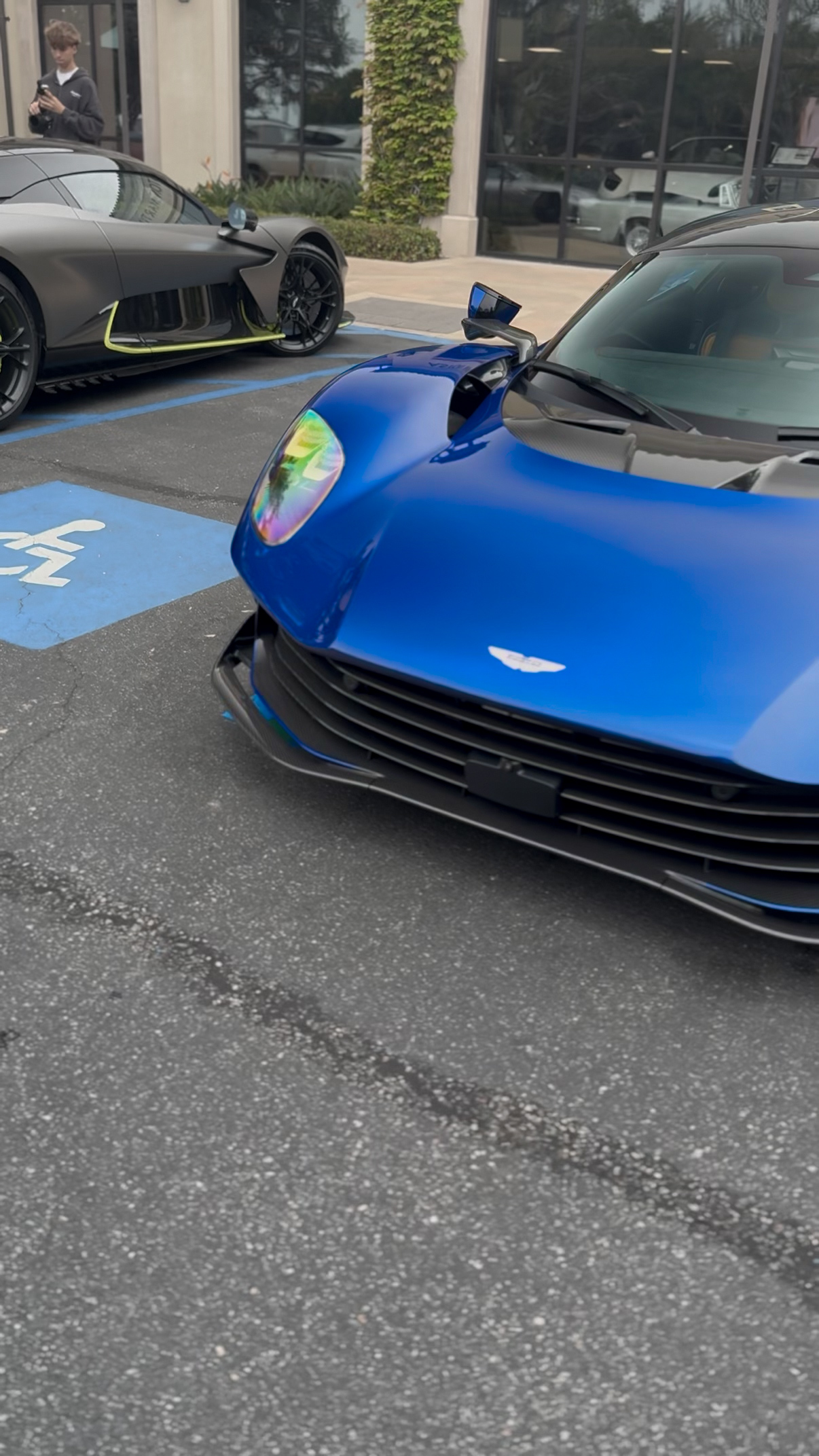 2026 Aston Martin Valhalla — Lineage Image 3