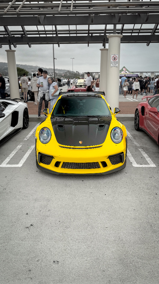 2019 Porsche 911 — Lineage Image 1