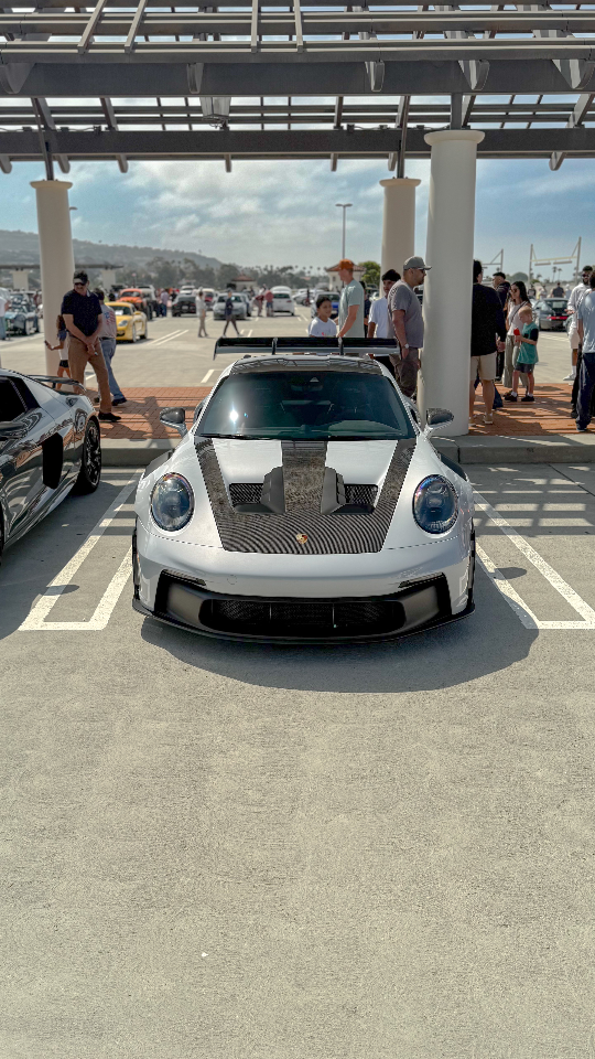 2025 Porsche 911 — Lineage Image 1
