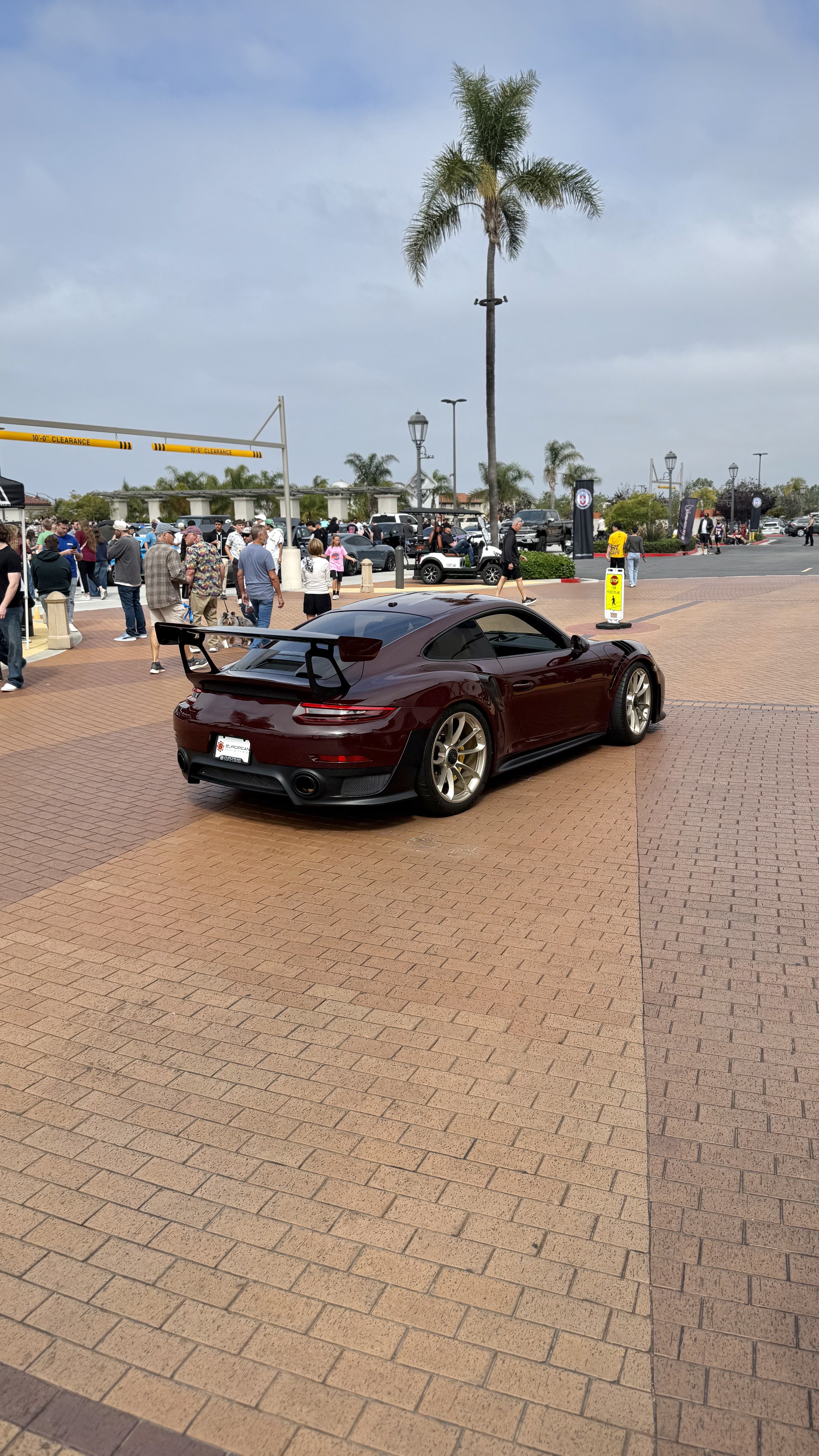 2018 Porsche 911 — Lineage Image 2