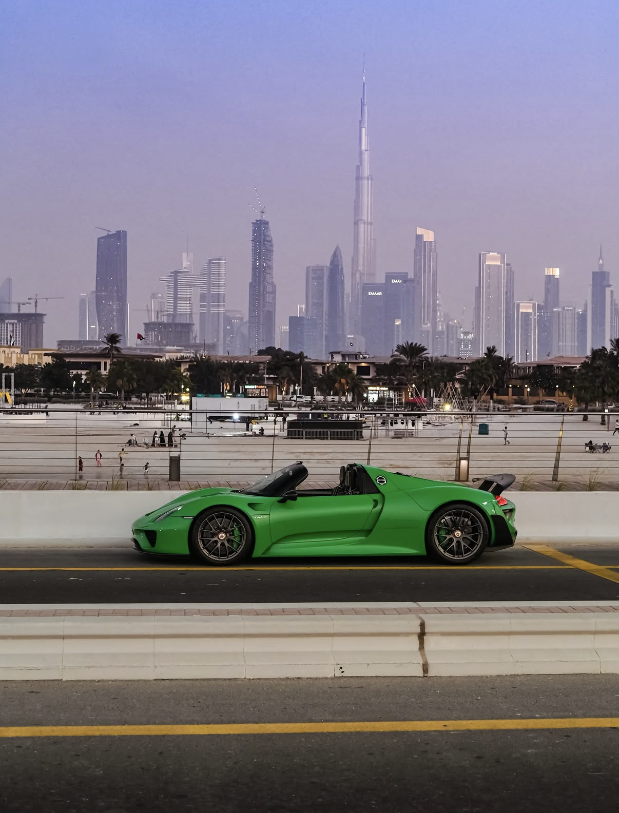 2015 Porsche 918 — Lineage Image 1