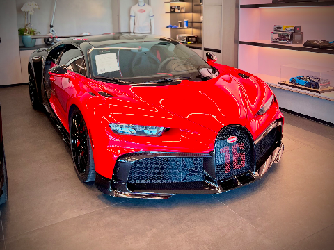 2022 Bugatti Chiron Pur Sport — Lineage Image 1