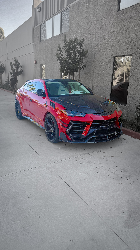 2023 Lamborghini Urus — Lineage Image 1