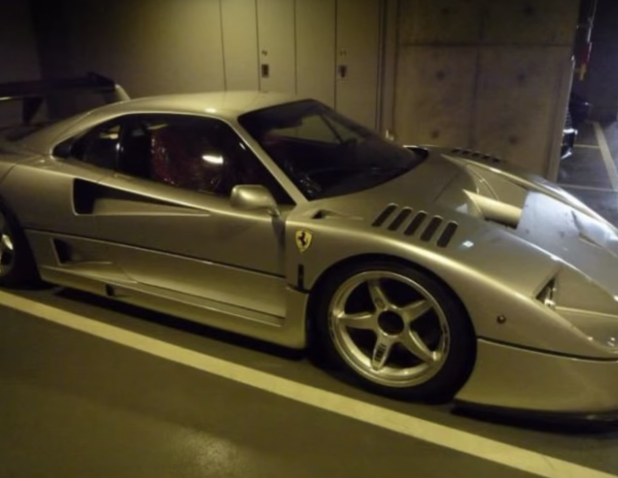 1990 Ferrari F40 — Lineage Image 1