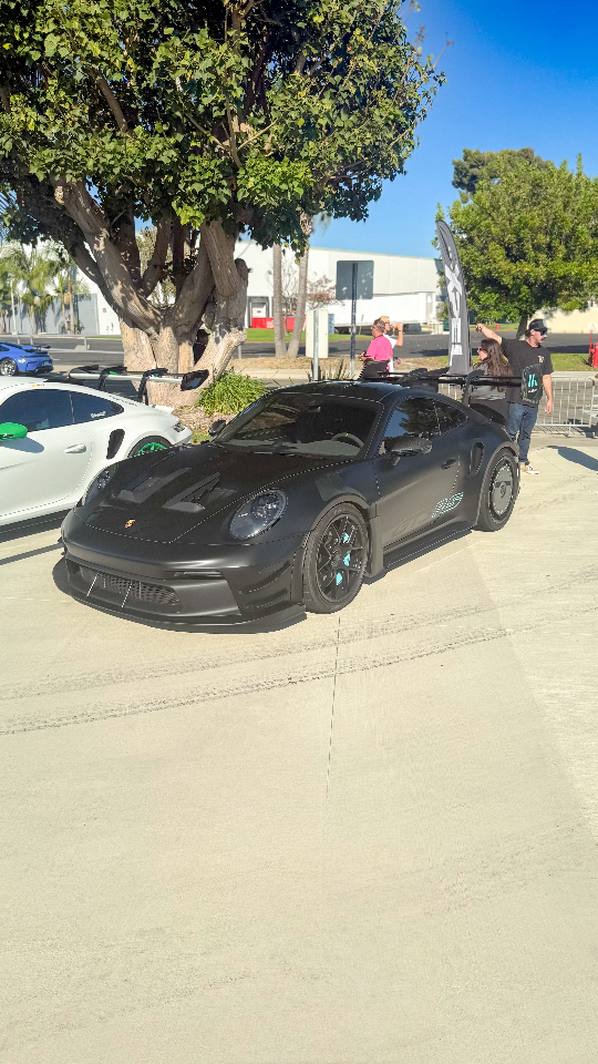 2025 Porsche 911 — Lineage Image 1
