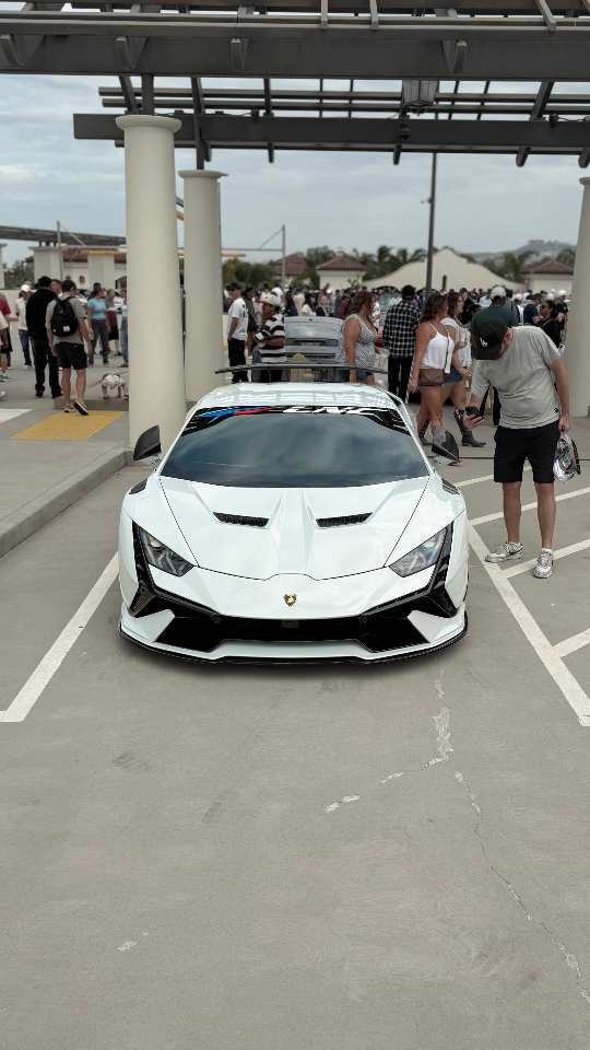 2015 Lamborghini Huracan — Lineage Image 1